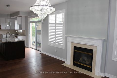 Photo 3 at 2128 Blackforest Crescent, WM Westmount, Oakville