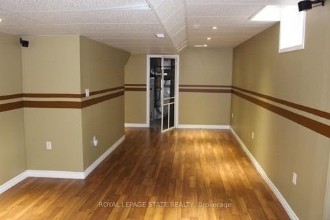 Photo 22 at 2128 Blackforest Crescent, WM Westmount, Oakville