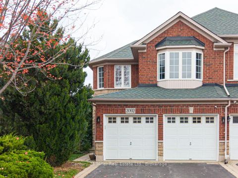 Photo 1 at 2092 Redstone Crescent, WM Westmount, Oakville