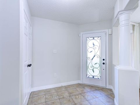 Photo 5 at 2092 Redstone Crescent, WM Westmount, Oakville