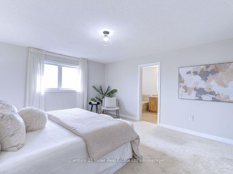 Photo 29 at 2092 Redstone Crescent, WM Westmount, Oakville