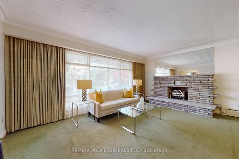 Photo 3 at 110 Shaver Avenue N, City Centre West, Toronto