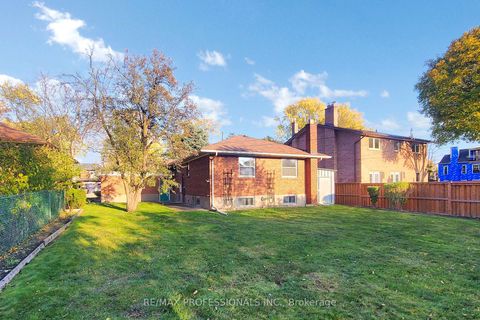 Photo 33 at 110 Shaver Avenue N, City Centre West, Toronto