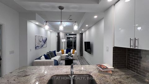 Photo 0 at 814 - 520 Steeles Avenue W, Yorkhill, Vaughan