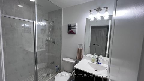 Photo 13 at 814 - 520 Steeles Avenue W, Yorkhill, Vaughan