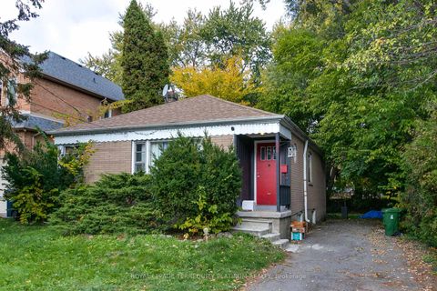 Photo 2 at 336 Hillcrest Avenue, Willowdale East, Toronto