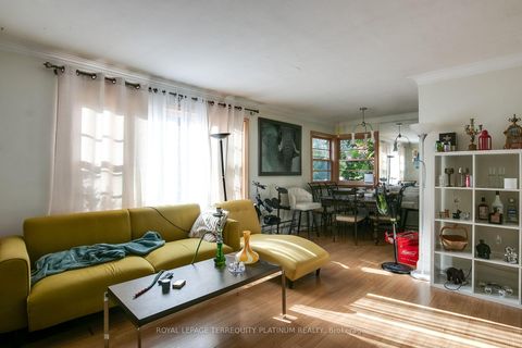 Photo 4 at 336 Hillcrest Avenue, Willowdale East, Toronto