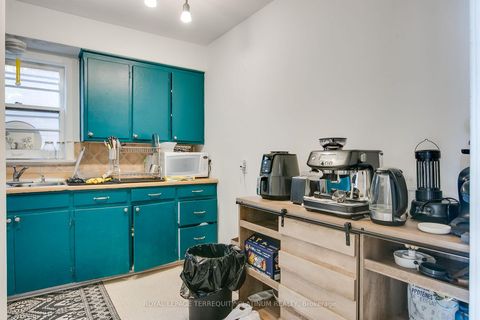 Photo 10 at 336 Hillcrest Avenue, Willowdale East, Toronto