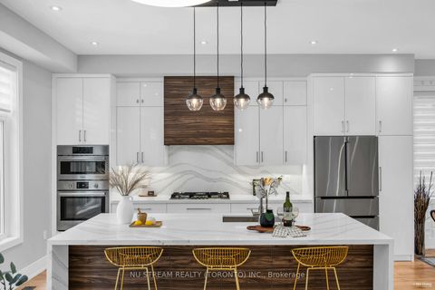 Photo 12 at 4 Westbourne Avenue, Birchmount, Toronto