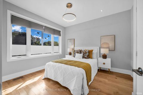 Photo 30 at 4 Westbourne Avenue, Birchmount, Toronto