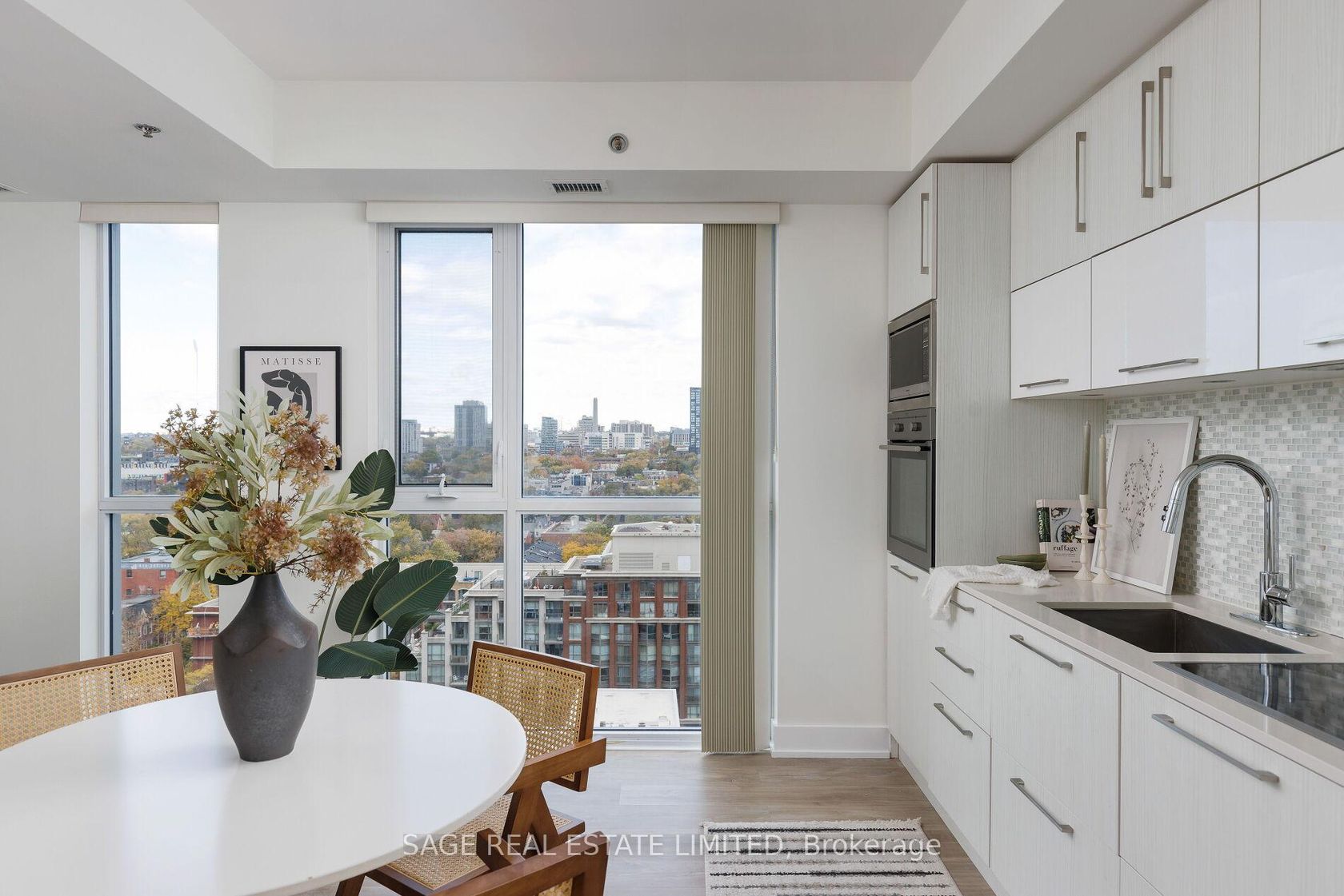 1512 - 318 Richmond Street W, Waterfront Communities C1, Toronto  by Loree Meneguzzi Real Estate 1512 - 318 Richmond Street W, Waterfront Communities C1, Toronto