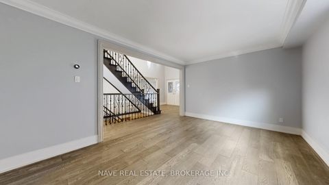 Photo 10 at 9 Tollbar Court, Westbrook, Richmond Hill