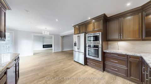 Photo 16 at 9 Tollbar Court, Westbrook, Richmond Hill