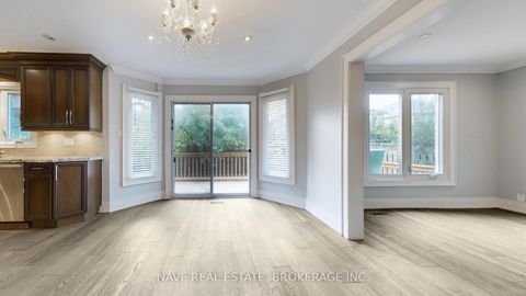 Photo 17 at 9 Tollbar Court, Westbrook, Richmond Hill