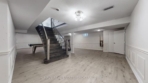 Photo 34 at 9 Tollbar Court, Westbrook, Richmond Hill