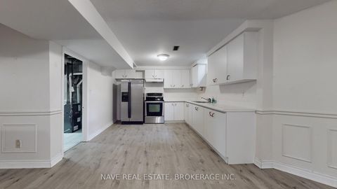 Photo 37 at 9 Tollbar Court, Westbrook, Richmond Hill