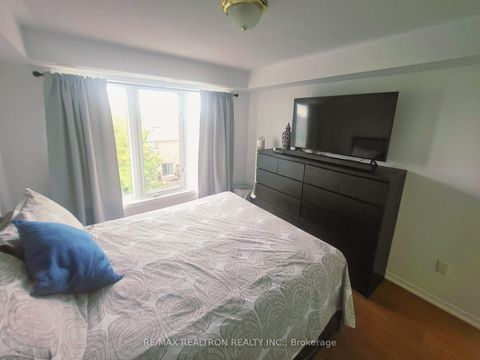 Photo 12 at 36 - 651 B Warden Avenue, Birchmount, Toronto