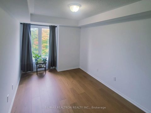 Photo 14 at 36 - 651 B Warden Avenue, Birchmount, Toronto