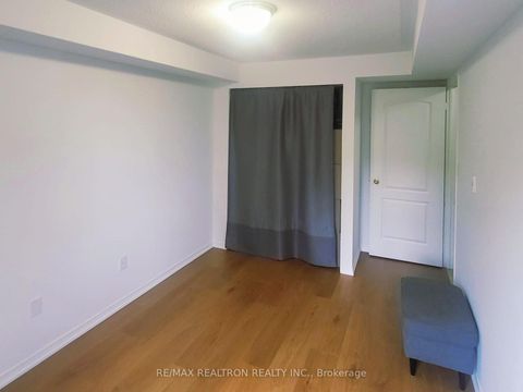 Photo 15 at 36 - 651 B Warden Avenue, Birchmount, Toronto