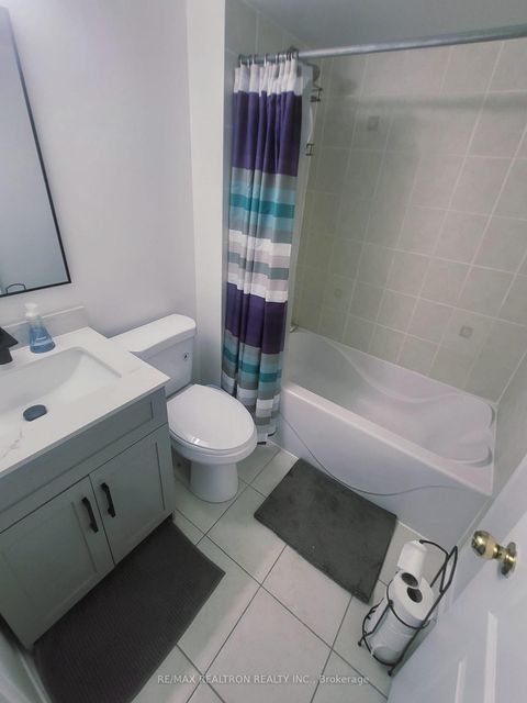 Photo 18 at 36 - 651 B Warden Avenue, Birchmount, Toronto