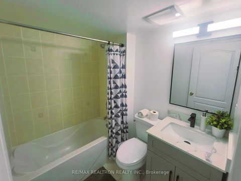 Photo 19 at 36 - 651 B Warden Avenue, Birchmount, Toronto