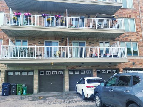 Photo 21 at 36 - 651 B Warden Avenue, Birchmount, Toronto