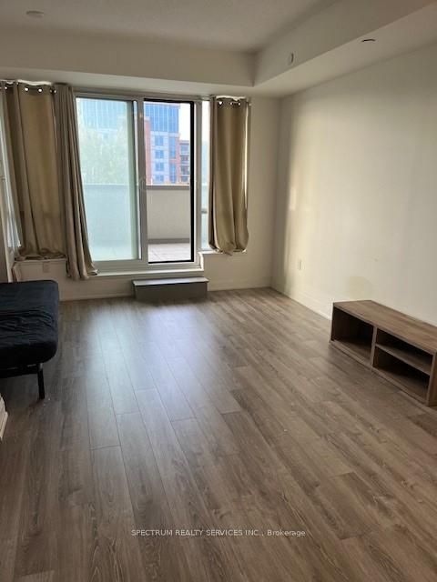 Photo 5 at 409 - 2800 KEELE Street, CFB, Toronto