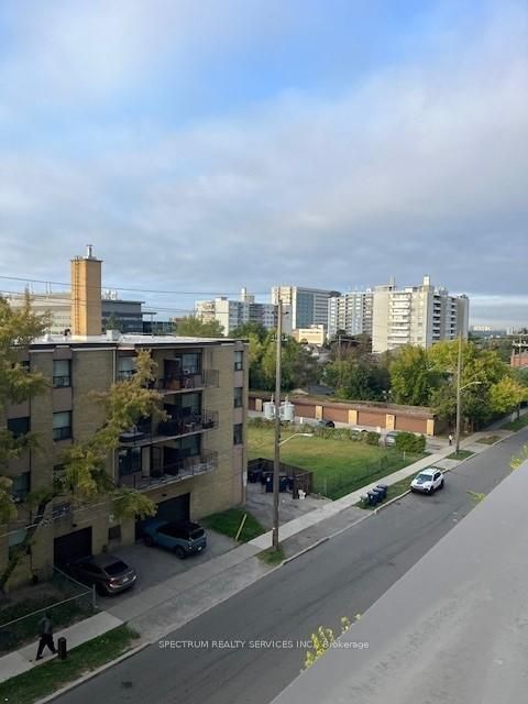 Photo 8 at 409 - 2800 KEELE Street, CFB, Toronto