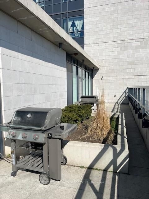 Photo 12 at 409 - 2800 KEELE Street, CFB, Toronto