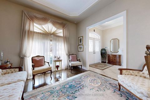 Photo 2 at 25 Little Natalie Court, Patterson, Vaughan