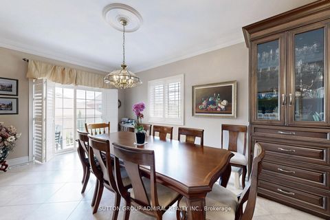 Photo 8 at 25 Little Natalie Court, Patterson, Vaughan