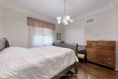 Photo 14 at 25 Little Natalie Court, Patterson, Vaughan