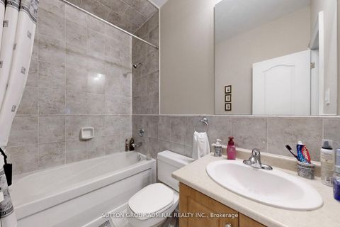 Photo 15 at 25 Little Natalie Court, Patterson, Vaughan