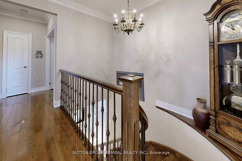 Photo 17 at 25 Little Natalie Court, Patterson, Vaughan