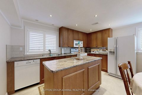 Photo 20 at 25 Little Natalie Court, Patterson, Vaughan