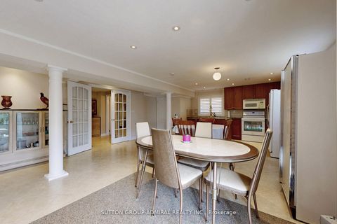 Photo 23 at 25 Little Natalie Court, Patterson, Vaughan