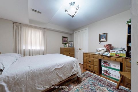 Photo 24 at 25 Little Natalie Court, Patterson, Vaughan