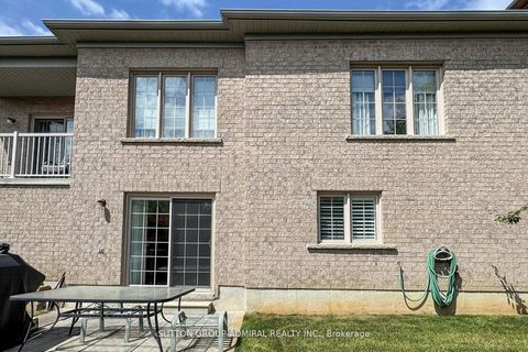 Photo 28 at 25 Little Natalie Court, Patterson, Vaughan