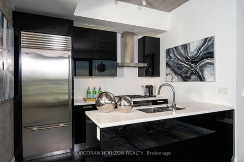 Photo 4 at 4601 - 224 King Street W, Waterfront Communities C1, Toronto