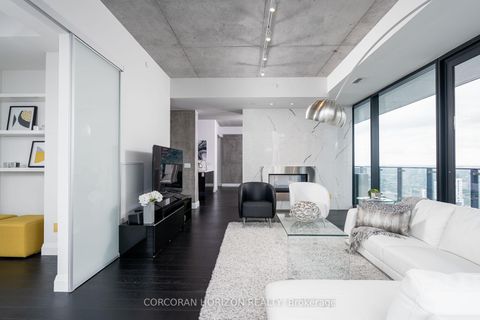 Photo 11 at 4601 - 224 King Street W, Waterfront Communities C1, Toronto