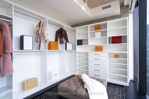 Photo 18 at 4601 - 224 King Street W, Waterfront Communities C1, Toronto