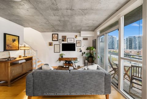 Photo 8 at 805 - 1029 King Street W, Niagara, Toronto