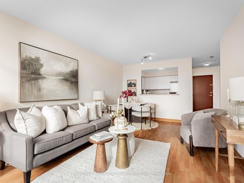 Photo 4 at PH103 - 91 Townsgate Drive, Yorkhill, Vaughan