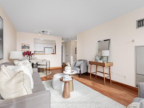 Photo 5 at PH103 - 91 Townsgate Drive, Yorkhill, Vaughan