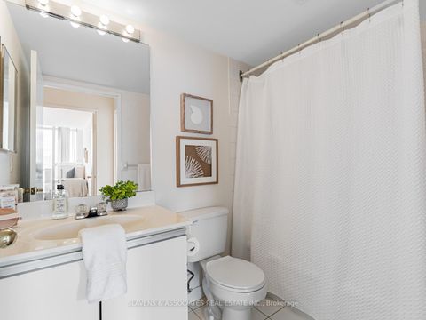 Photo 10 at PH103 - 91 Townsgate Drive, Yorkhill, Vaughan