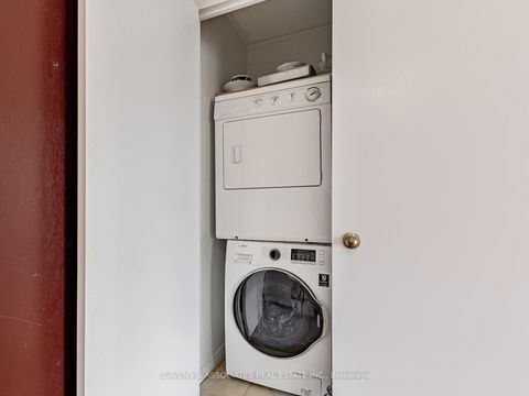 Photo 16 at PH103 - 91 Townsgate Drive, Yorkhill, Vaughan