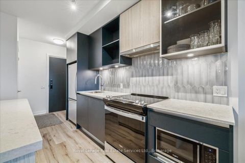 Photo 18 at 511 - 395 Dundas Street W, GO Glenorchy, Oakville