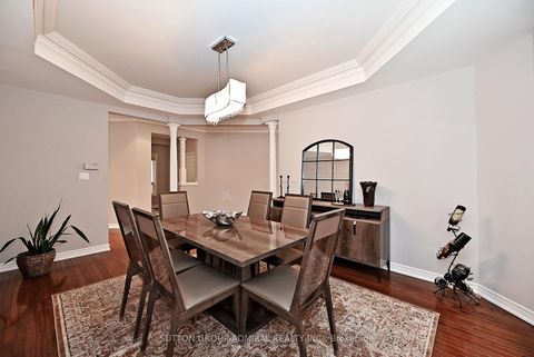 Photo 4 at 32 Seabreeze Avenue, Patterson, Vaughan