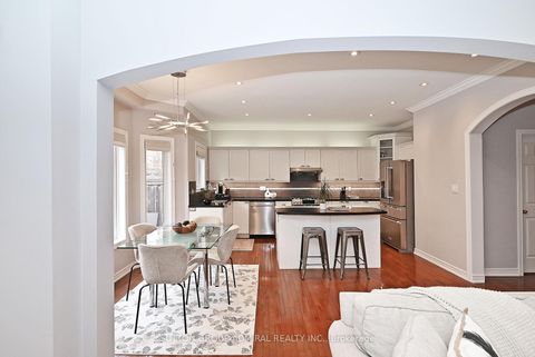 Photo 8 at 32 Seabreeze Avenue, Patterson, Vaughan