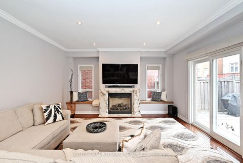 Photo 10 at 32 Seabreeze Avenue, Patterson, Vaughan